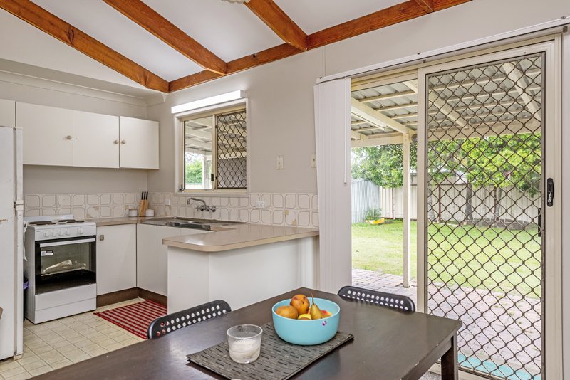 Photo - 56 Hakari Street, Crestmead QLD 4132 - Image 6