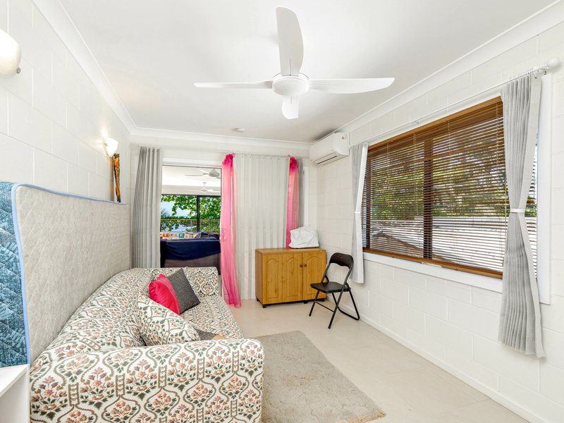 Photo - 56 Hibiscus Lane, Holloways Beach QLD 4878 - Image 14