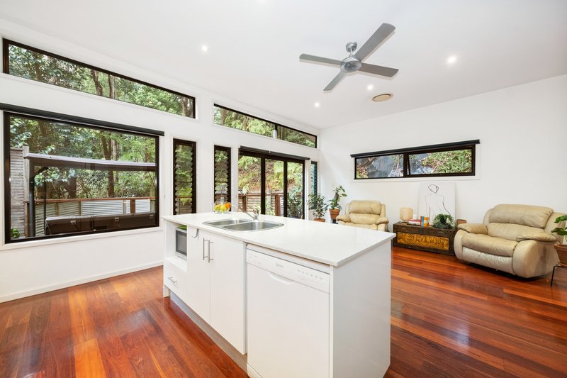 Photo - 56 Hillside Road, Avoca Beach NSW 2251 - Image 3