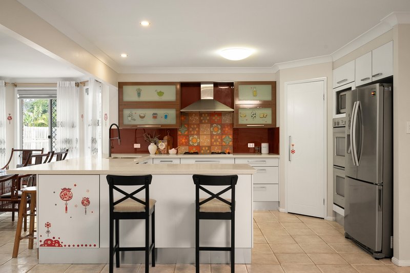 Photo - 56 Honeysuckle Way, Calamvale QLD 4116 - Image 12