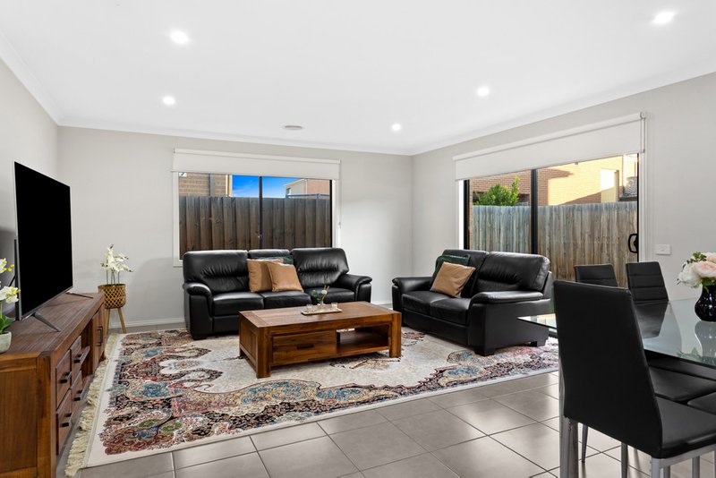 Photo - 56 Honolulu Drive, Point Cook VIC 3030 - Image 3