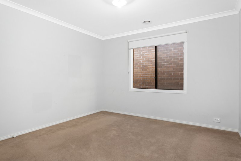 Photo - 56 Honolulu Drive, Point Cook VIC 3030 - Image 12