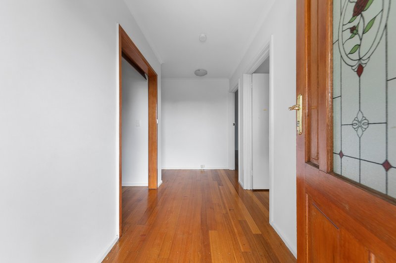 Photo - 56 Huskisson Avenue, Lalor VIC 3075 - Image 3