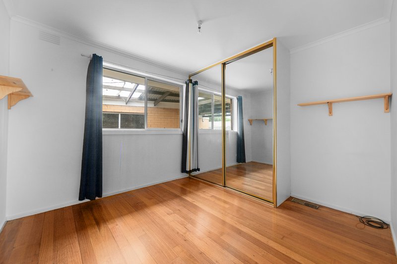 Photo - 56 Huskisson Avenue, Lalor VIC 3075 - Image 8