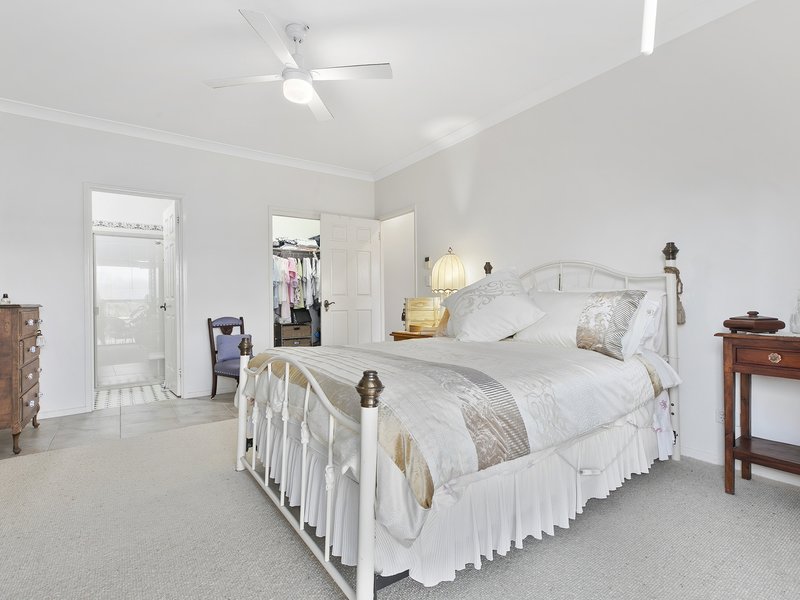 Photo - 56 Jacaranda Dr , Bongaree QLD 4507 - Image 14