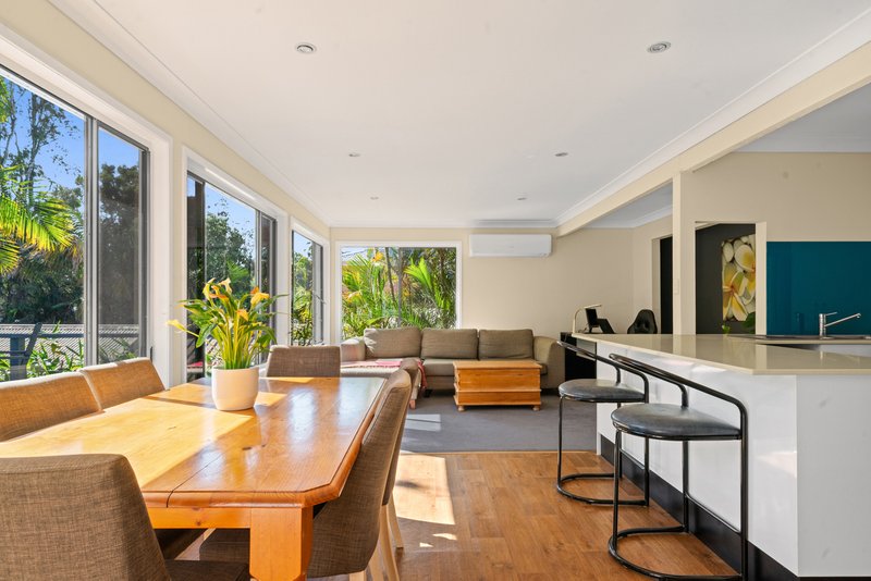 Photo - 56 Kalua Drive, Chittaway Bay NSW 2261 - Image 4