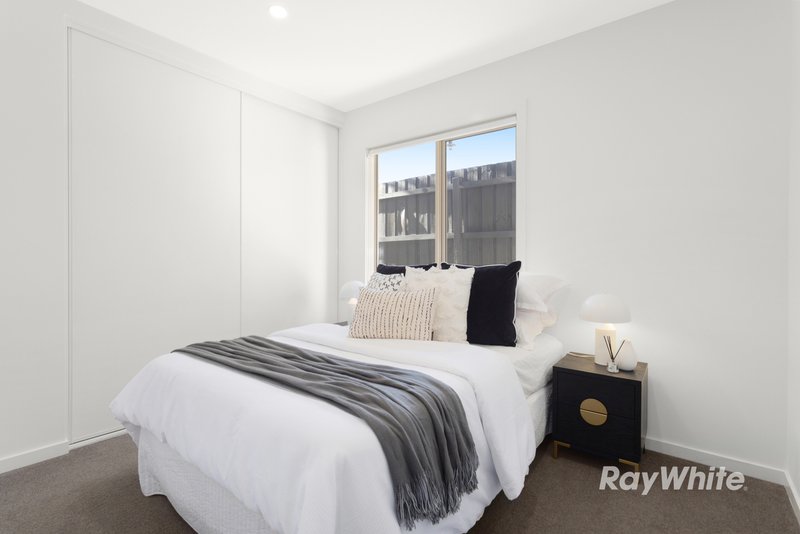 Photo - 5/6 Kokaribb Road, Carnegie VIC 3163 - Image 5