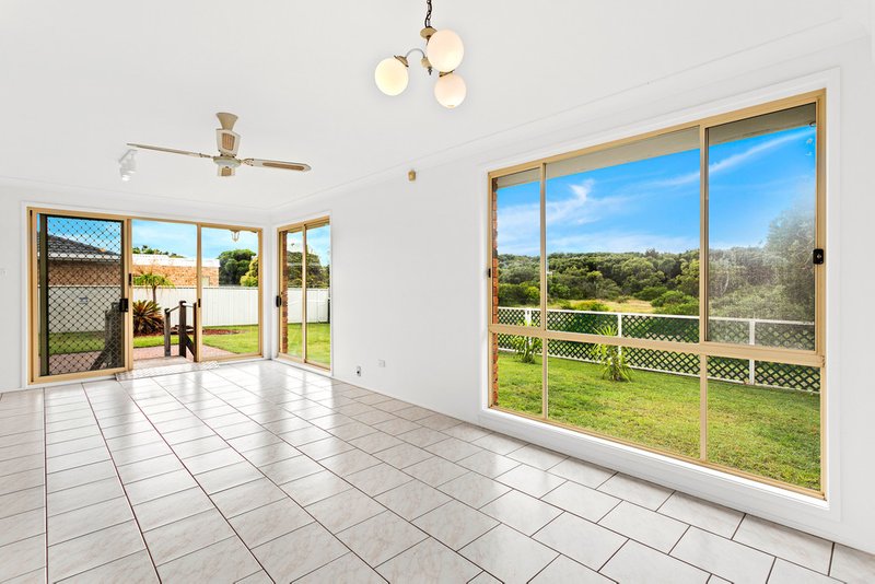 Photo - 56 Kruger Avenue, Windang NSW 2528 - Image 4