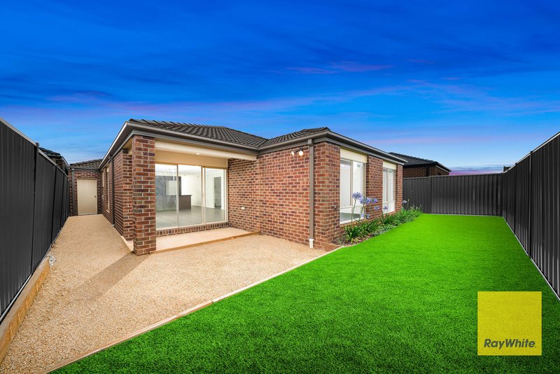 Photo - 56 Lancers Drive, Melton West VIC 3337 - Image 16