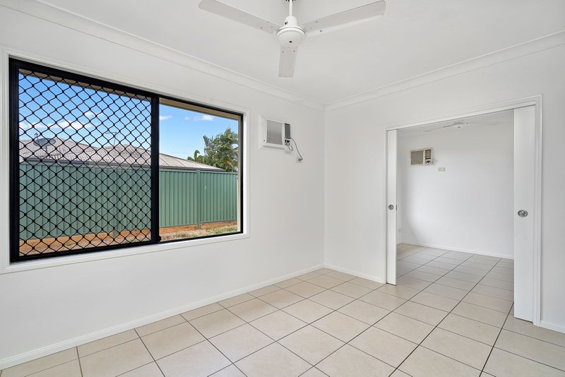 Photo - 56 Leftwich Street, White Rock QLD 4868 - Image 12