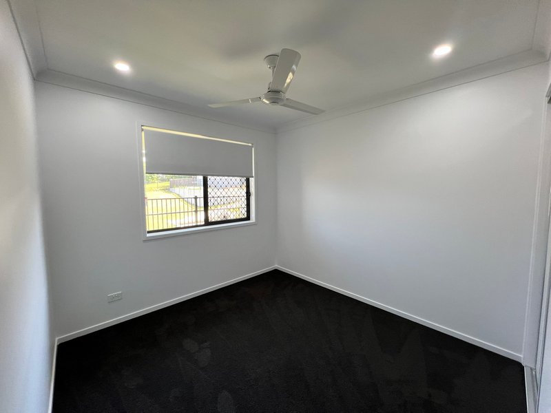 Photo - 56 Lietzow Street, Redbank Plains QLD 4301 - Image 6