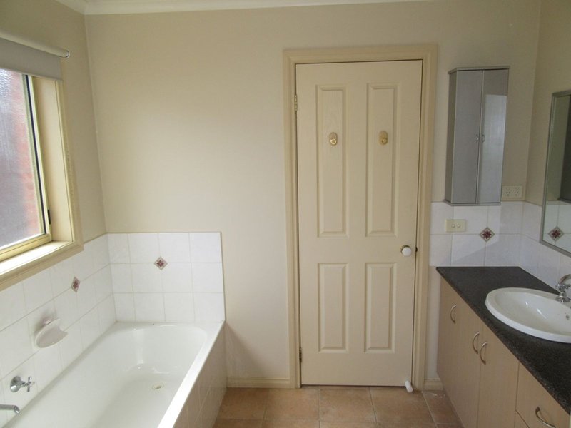 Photo - 56 Loxton Terrace, Epping VIC 3076 - Image 8