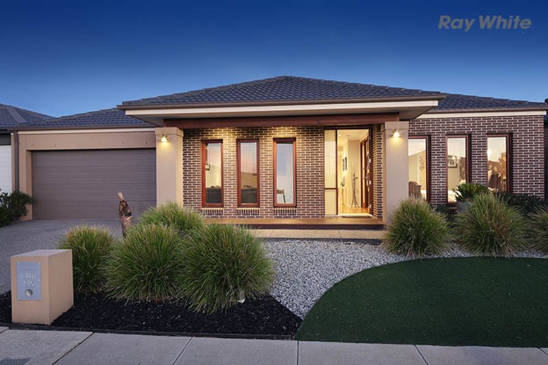 Photo - 56 Malibu Boulevard, Point Cook VIC 3030 - Image 2