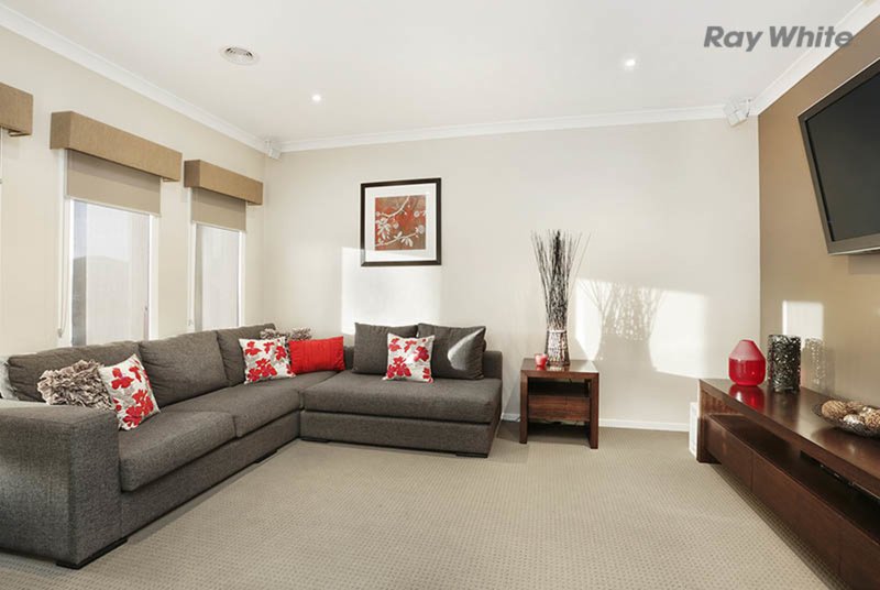 Photo - 56 Malibu Boulevard, Point Cook VIC 3030 - Image 5