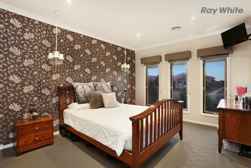 Photo - 56 Malibu Boulevard, Point Cook VIC 3030 - Image 17