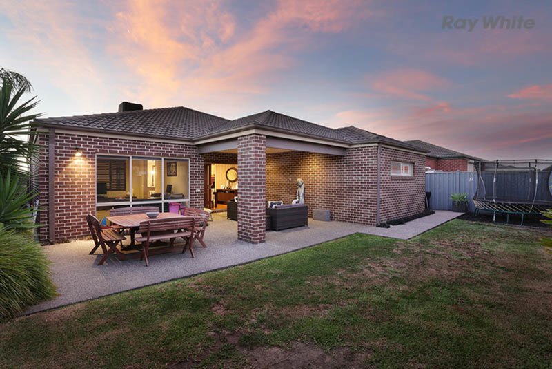 Photo - 56 Malibu Boulevard, Point Cook VIC 3030 - Image 18