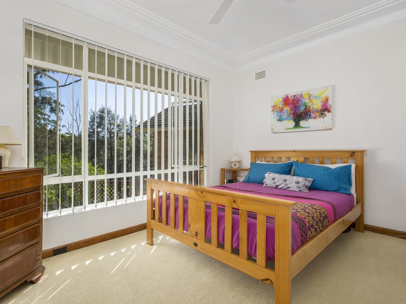 Photo - 56 Manor Road, Hornsby NSW 2077 - Image 6