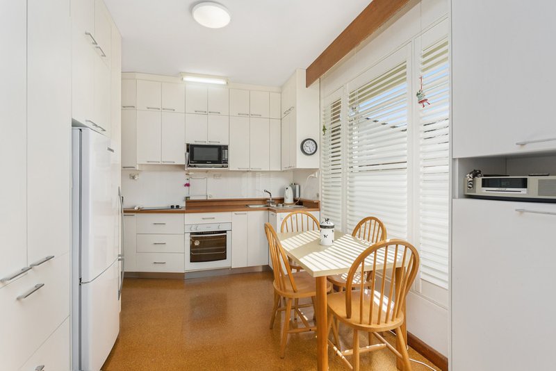 Photo - 56 Manor Road, Hornsby NSW 2077 - Image 12