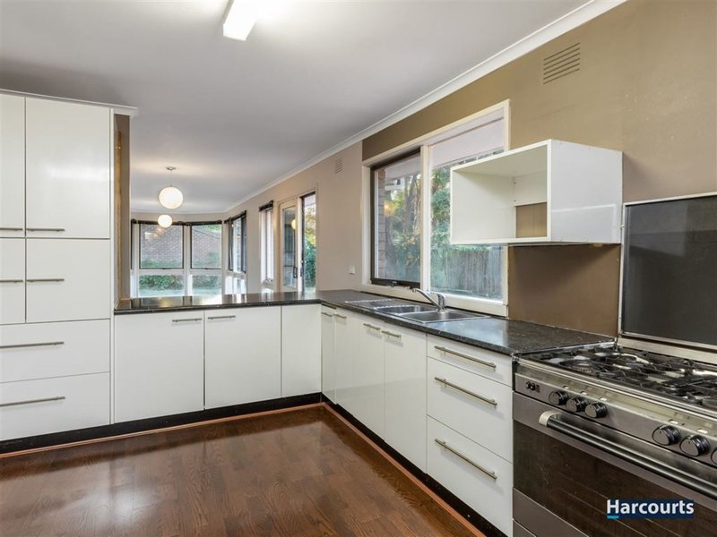 Photo - 56 Mantung Crescent, Rowville VIC 3178 - Image 3