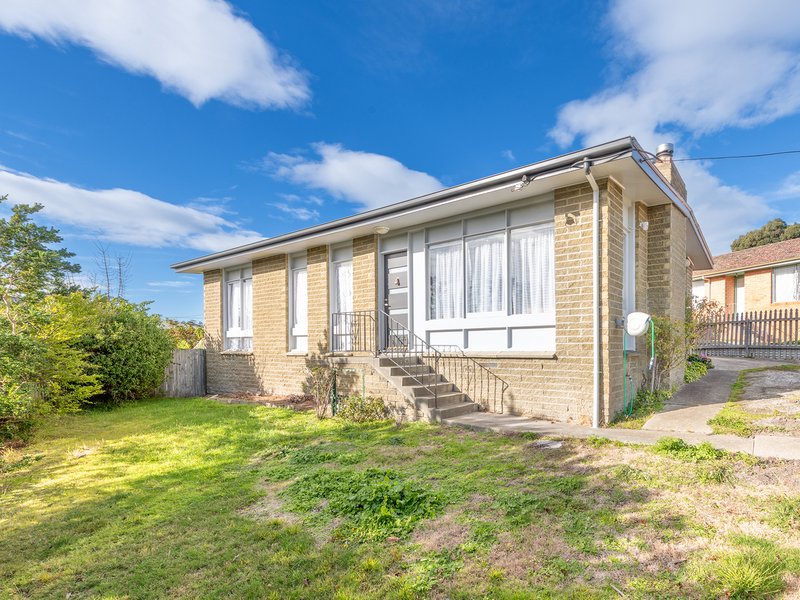 Photo - 56 Maranoa Road, Kingston TAS 7050 - Image 2