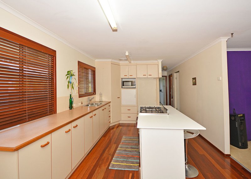 Photo - 56 Margaret Street, Urangan QLD 4655 - Image 8