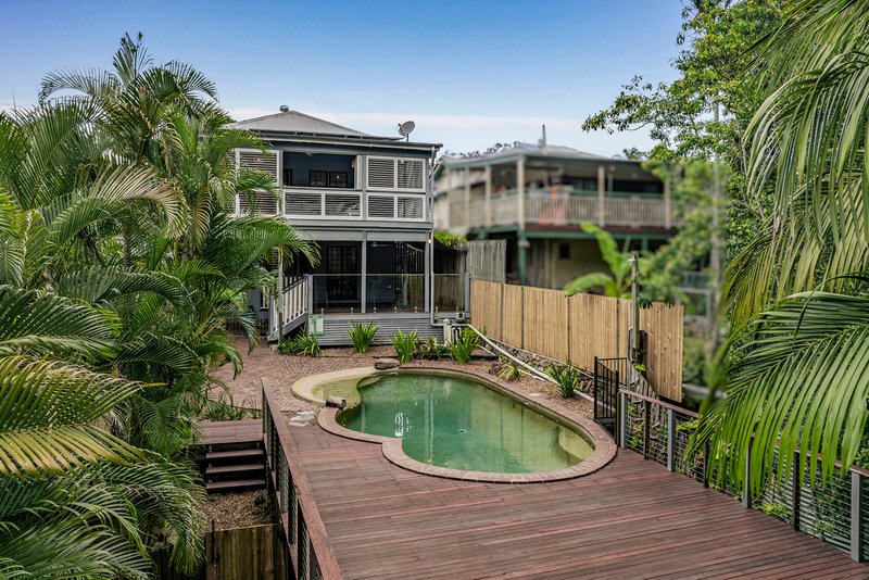 Photo - 56 Mclean Parade, Ashgrove QLD 4060 - Image 2