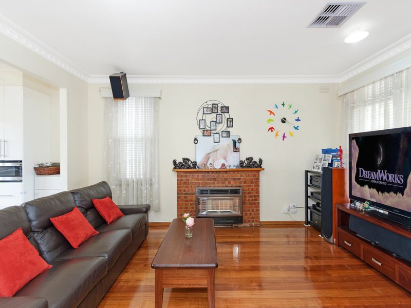 Photo - 56 Mcmahon Road, Reservoir VIC 3073 - Image 3