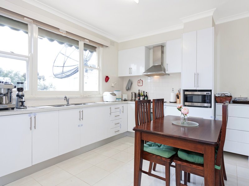 Photo - 56 Mcmahon Road, Reservoir VIC 3073 - Image 5