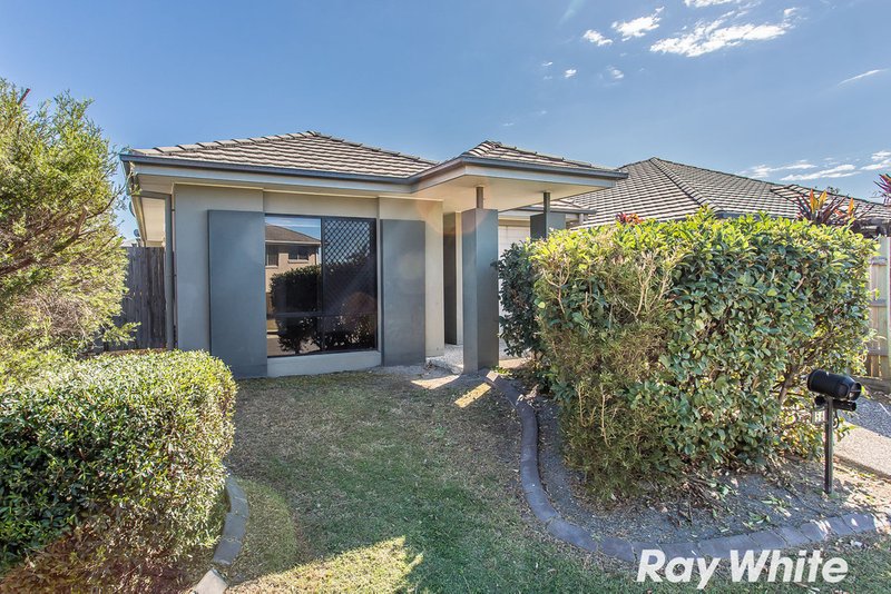 Photo - 56 Nicklaus Pde Drive, North Lakes QLD 4509 - Image 6