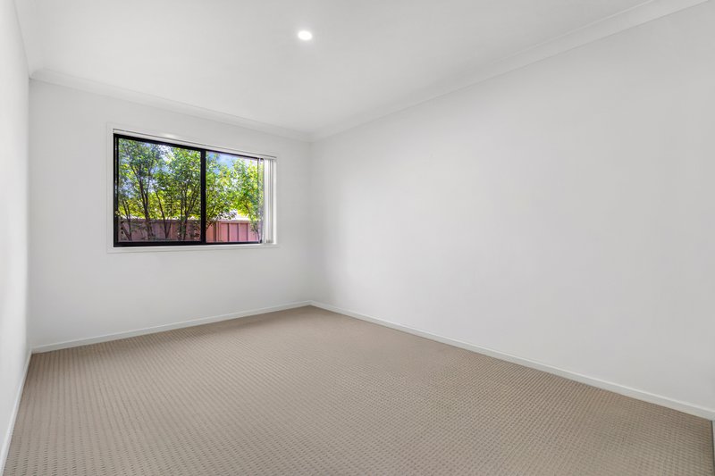 Photo - 56 Nigella Circuit, Hamlyn Terrace NSW 2259 - Image 7
