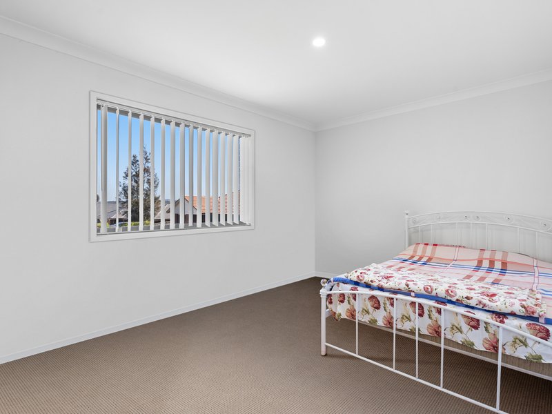 Photo - 56 Nigella Circuit, Hamlyn Terrace NSW 2259 - Image 6