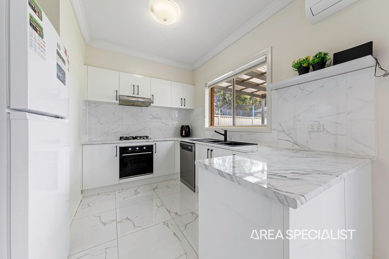 Photo - 56 Oaklands Way, Pakenham VIC 3810 - Image 3