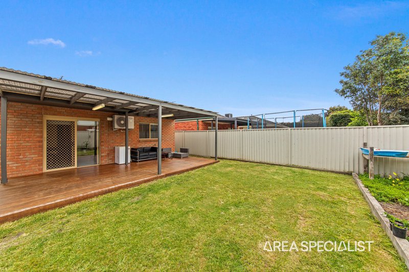 Photo - 56 Oaklands Way, Pakenham VIC 3810 - Image 5