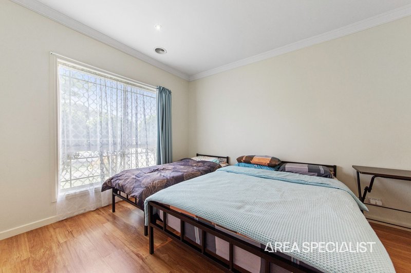 Photo - 56 Oaklands Way, Pakenham VIC 3810 - Image 10