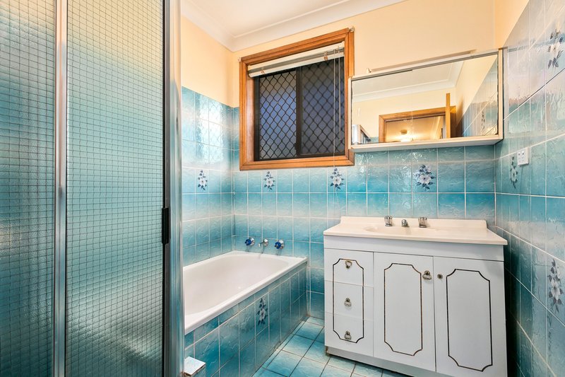 Photo - 56 O'Donnell Drive, Figtree NSW 2525 - Image 5
