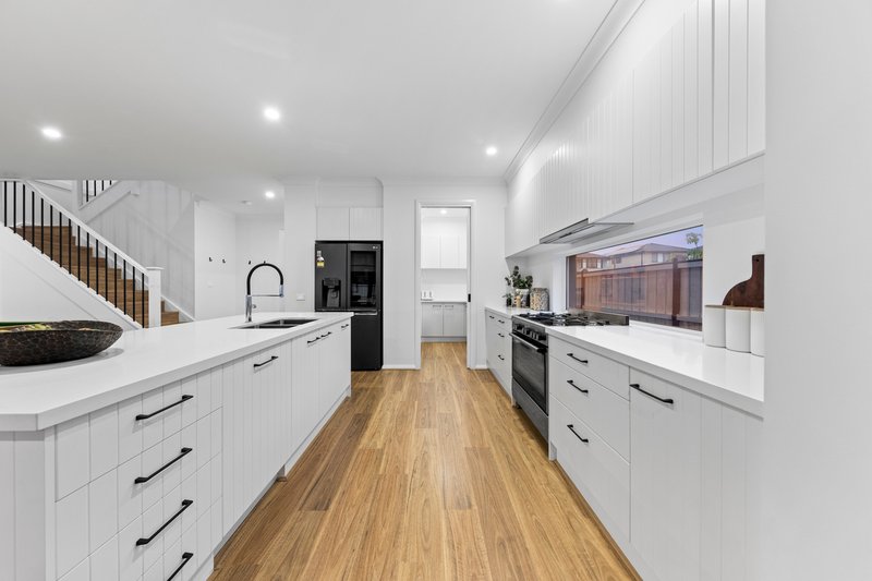 Photo - 56 Portobello Boulevard, Clyde North VIC 3978 - Image 7