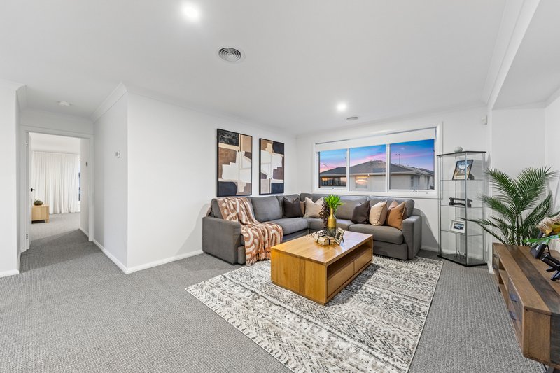 Photo - 56 Portobello Boulevard, Clyde North VIC 3978 - Image 15
