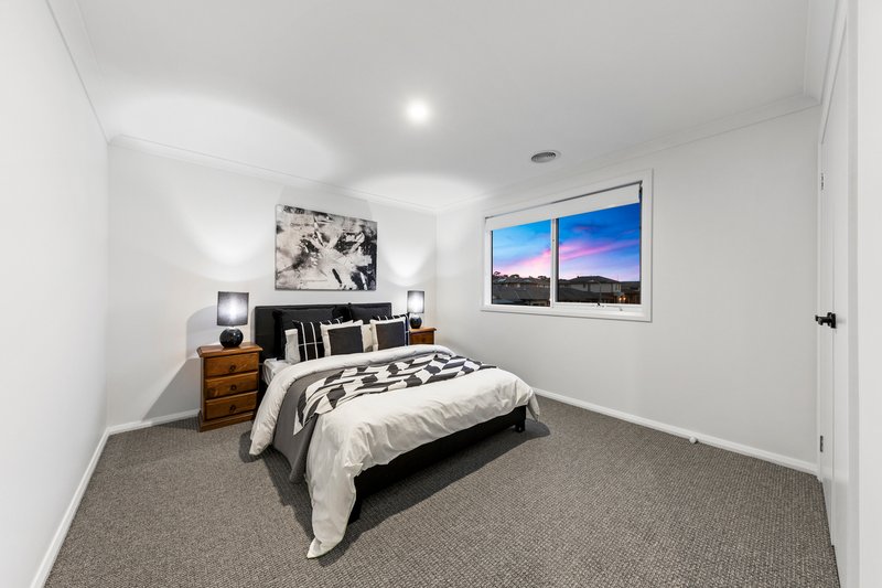 Photo - 56 Portobello Boulevard, Clyde North VIC 3978 - Image 20