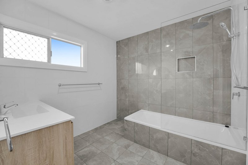 Photo - 56 Randwick Street, Durack QLD 4077 - Image 11