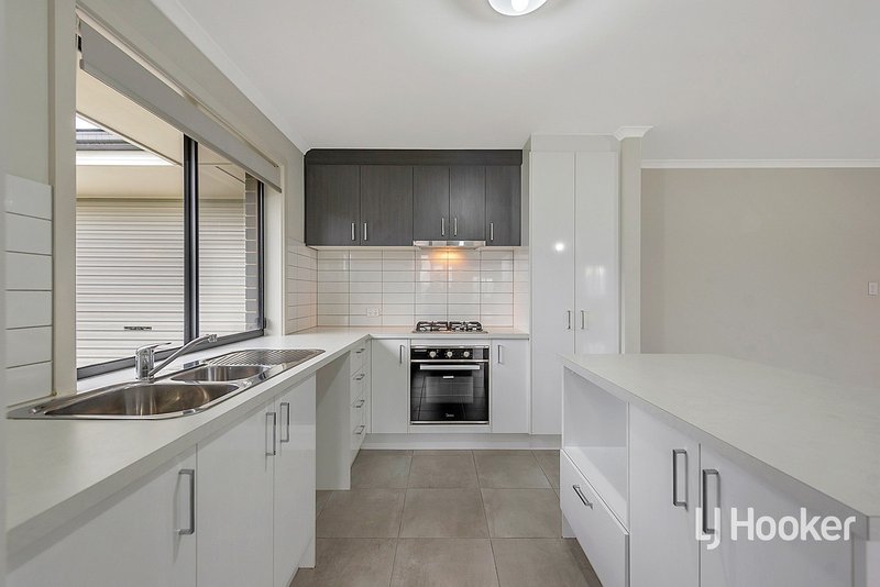 Photo - 56 Rosewater Circuit, Mount Barker SA 5251 - Image 5