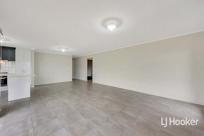 Photo - 56 Rosewater Circuit, Mount Barker SA 5251 - Image 7