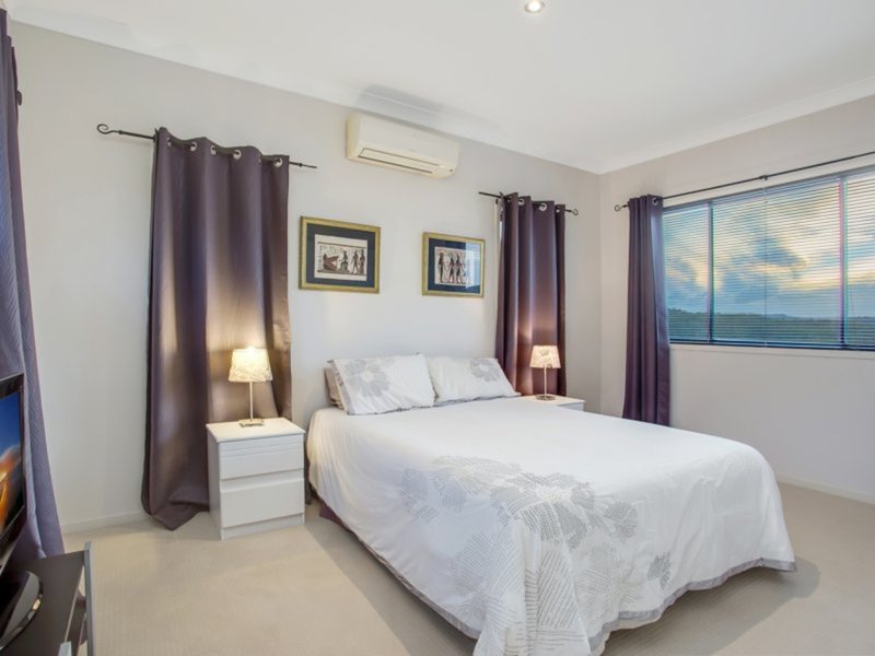 Photo - 56 Sky Royal Terrace, Burleigh Heads QLD 4220 - Image 10