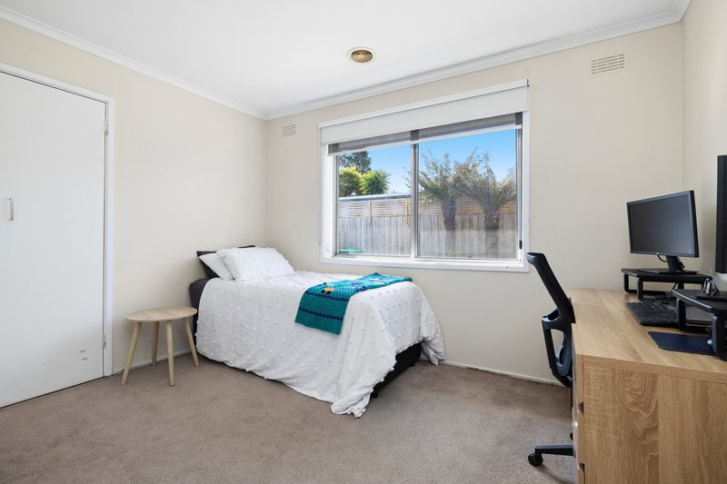 Photo - 56 Snowdon Drive, Cheltenham VIC 3192 - Image 10