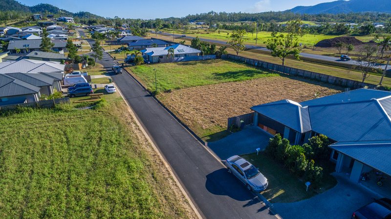 Photo - 56 South Molle Boulevard, Cannonvale QLD 4802 - Image 6