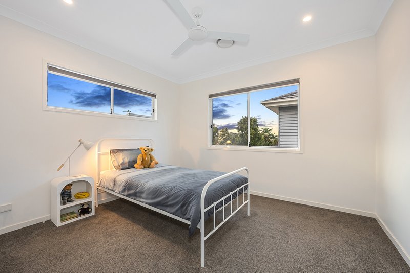 Photo - 56 Spinnaker Boulevard, Newport QLD 4020 - Image 24