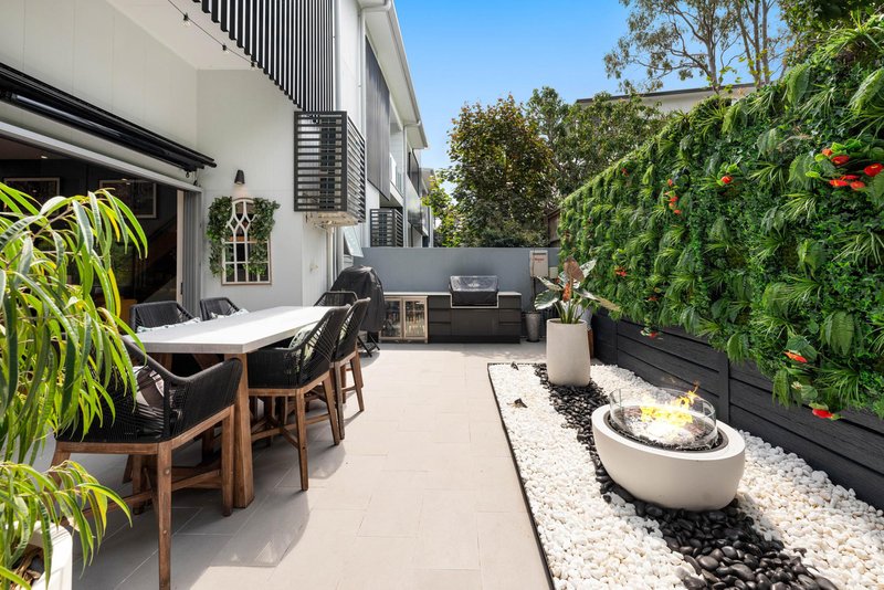 Photo - 5/6 Stirrat Street, Coorparoo QLD 4151 - Image 14