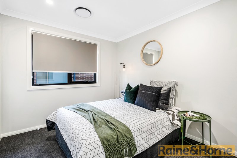 Photo - 56 Stockhorse Avenue, Box Hill NSW 2765 - Image 8