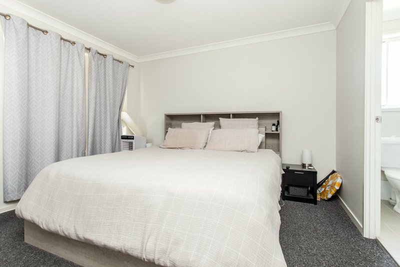 Photo - 56 Stonebridge Drive, Cessnock NSW 2325 - Image 8