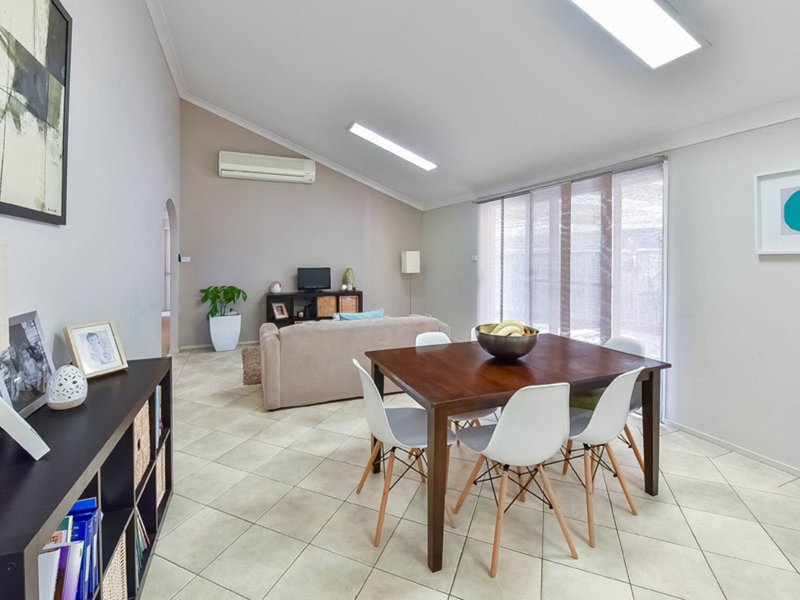 56 The Cascades , Mount Annan NSW 2567