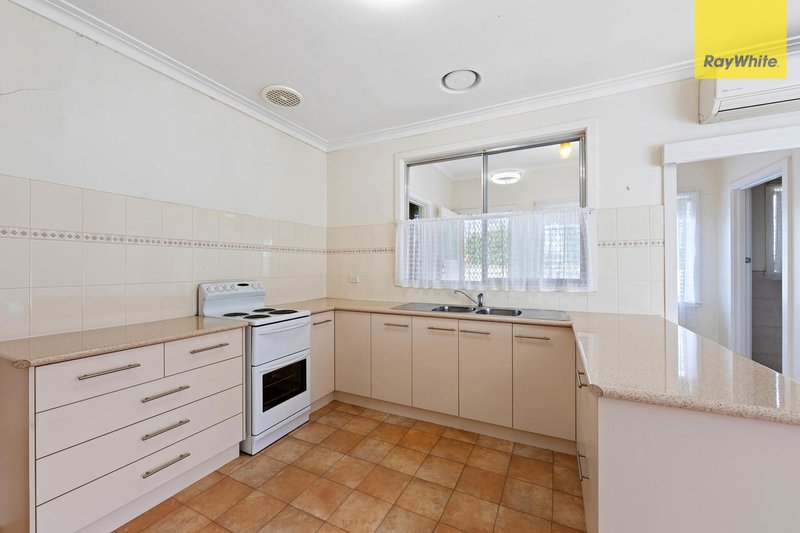 Photo - 56 Theodore Street, St Albans VIC 3021 - Image 4